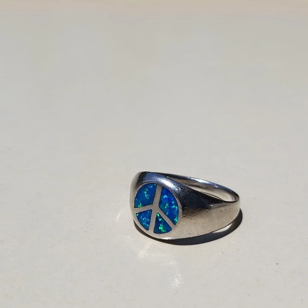 Vintage Sterling Silver Fire Opal Peace Sign Signet Ring Size 6.75 Blue Green